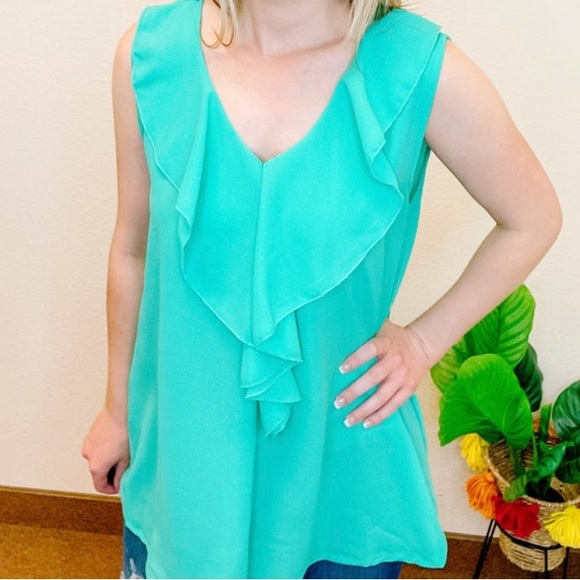 🥳 3/ $10!! BRAND NEW! Jade/Mint Ruffle Woven Sleeveless Tank. Size LG - Picture 1 of 3